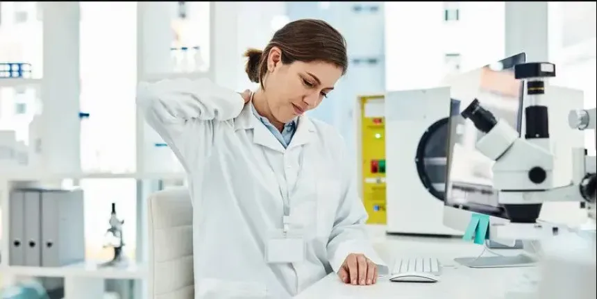 Factores de riesgo ergonómico en el laboratorio