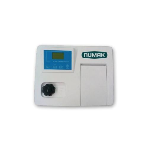 Espectrofotómetro modelo V-1100D. Rango de Longitud de Onda: 325 a 1000 nm.