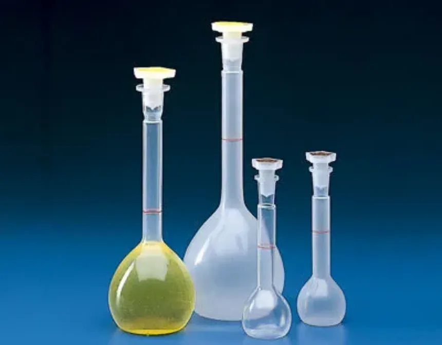 Para qué sirve el matraz aforado: uso en laboratorio