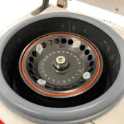 Centrífuga de mesa, alta velocidad y con rotor angular Wende 24EP